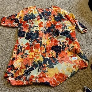 LuLaRoe Sheer Lindsay